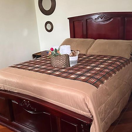 Hostal Jora Continental Котакачи Экстерьер фото